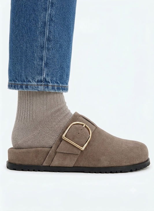 Clog com Fivela
