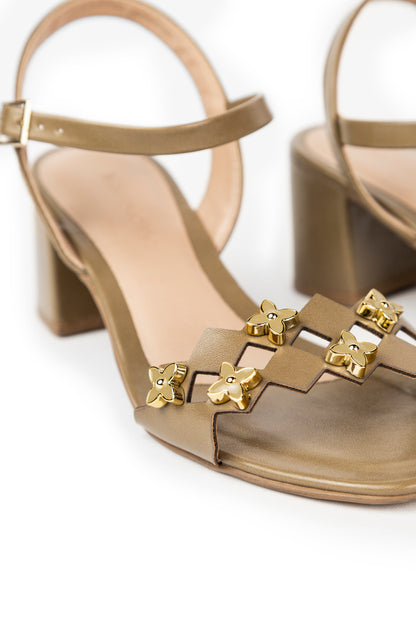 Sandália Aplicação Flor Texas