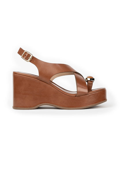 Sandália Anabela com Anel Caramelo