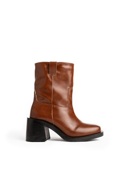 Bota Cano Curto Caramelo