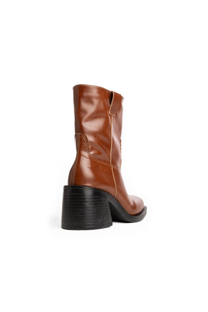 Bota Cano Curto Caramelo