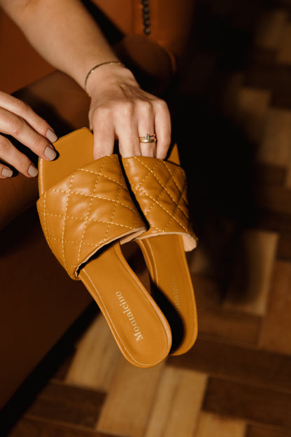 Tamanco Matelassê Caramelo