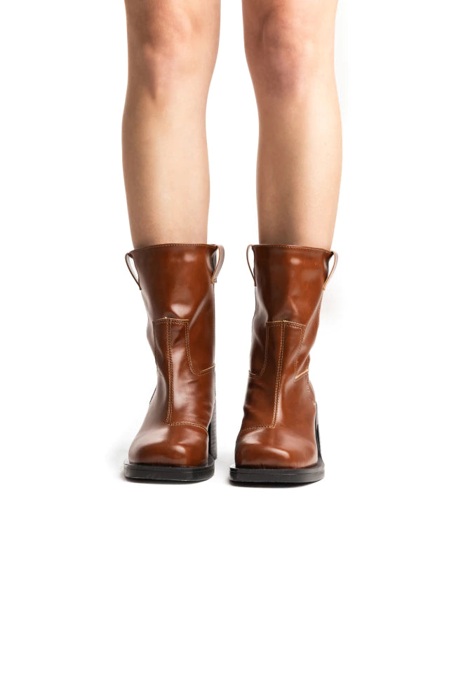 Bota Cano Curto Caramelo