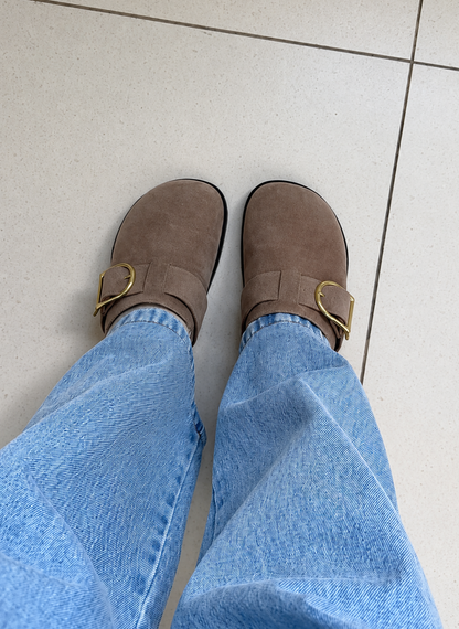 Clog com Fivela